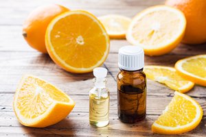 100% Aceite esencial de naranja puro Venta al por mayor Aceite esencial de naranja a granel Aceite esencial de naranja natural y puro - Product Image 3