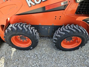 Abordable Kubota Skid Steer avec un design compact et des performances de puissance disponibles à l'achat dès maintenant avec livraison rapide - Product Image 4