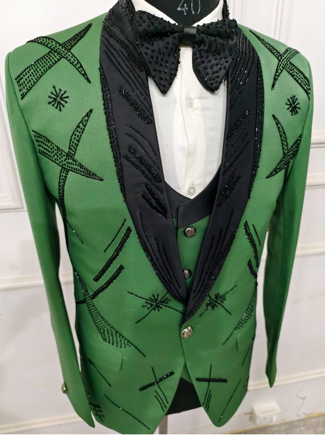 สีเขียว