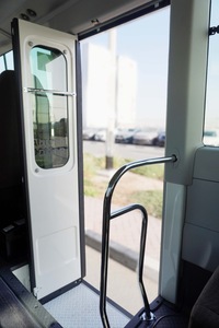 NOUVEAU TOYOTA COASTER 2025 – CYLINDRES INCONNAUX – 8+ PLACES – TRANSMISSION AUTOMATIQUE INCONNAUSE EN MOTEURS - Product Image 6