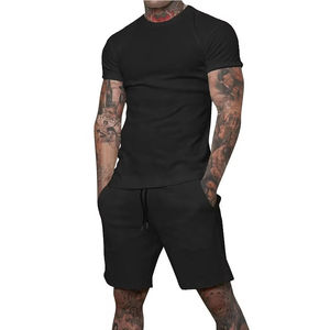 Ensemble deux pièces décontracté et élégant pour homme : T-shirt respirant à manches courtes et short imprimé de haute qualité – Confortable pour le quotidien - Product Image 3