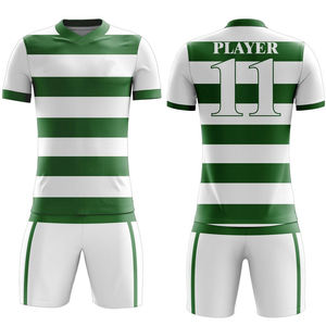 Ensembles d'équipement de football France pour hommes personnalisés de haute qualité Kits d'uniformes pour adultes OEM de nouvelle saison avec maillots et logo sublimés - Product Image 6