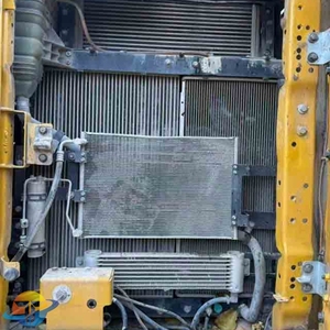 Pour Caterpillar 320 Excavatrice, équipement de terrassement sur chenilles populaire, bon état et prêt à la vente immédiate - Product Image 4