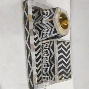 Plateau de service alimentaire de luxe au design moderne et élégant, incrustation nacre et os, compatible lave-vaisselle et micro-ondes, multifonction, finition polie - Product Image 1