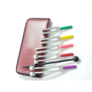 Diapasones de alta calidad para la curación vibracional | Juego de diapasones médicos de aleaciones de aluminio CHAKRA - Product Image 1