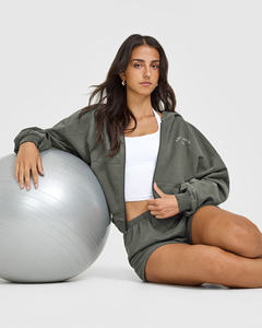 Sudadera con capucha con cremallera gráfica para mujer de color caqui oscuro Premium personalizada, sudaderas con capucha transpirables y antiarrugas para mujer, sudadera con cremallera de entrenamiento - Product Image 3