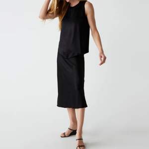 Débardeur en satin doux pour femme-confortable et léger, parfait pour l'été et les vêtements décontractés de tous les jours - Product Image 2