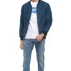 Chaqueta Bomber de Alta Calidad en Color Sólido, 100% Poliéster, con Bolsillos y Cierre, Chaqueta Bomber de Invierno para Hombre - Product Image 3