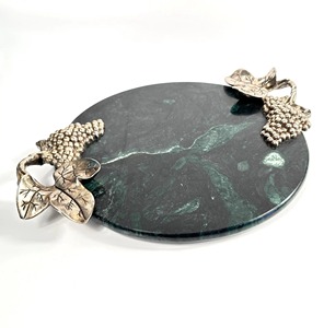 Tabla de Cortar Redonda Verde con Diseño de Uvas y Mango de Metal, Tabla de Cocina Premium para Exhibición en la Mesa y Regalos - Product Image 5