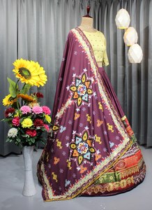 Navratri Night Diva Bollywood Lehenga Choli étnico bordado diseñador ropa festiva para mujeres glamuroso tradicional indio - Product Image 3