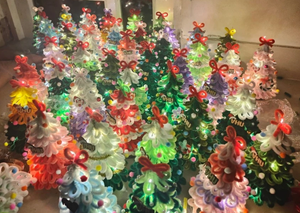 Ornement de Noël suspendu en fil métallique enveloppé de velours avec base en bois Décoration d'arbre de vacances festive du Vietnam - Product Image 6