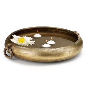 Urli de diseñador martillado de latón macizo para bodas en casa y cualquier ocasión Urli decorativo a los precios más bajos trofeo - Product Image 1