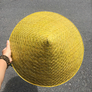 Chapeau conique de couleur du Vietnam fait à la main de Lepironia articulata Écologique Bang Grass Non La pour les cadeaux, la décoration et les événements culturels - Product Image 5
