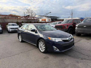 ขายส่งรถยนต์มือสองสภาพดี ปี 2014 รุ่น Camry Hybrid XLE Sedan 4 ประตู พวงมาลัยซ้าย เบาะหนัง กล้องมองหลัง ไฟหน้า LED มาตรฐานยุโรป III - Product Image 3