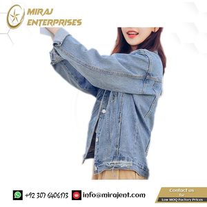 Veste en jean XL surdimensionnée personnalisée pour femmes, manteau universitaire respirant, veste de camionneur en jean en coton de style petit ami en détresse - Product Image 6