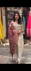 ชุดประจำชาติปากีสถานสำหรับผู้หญิงสไตล์อินเดีย Salwar Kameez - Product Image 3