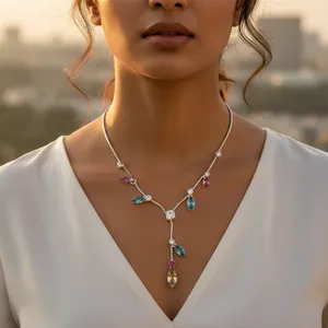 Collier pendentif en alliage plaqué argent avec pierres en zircone cubique taille marquise, bijoux romantiques pour femmes, design chaîne serpent - Product Image 2