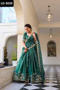 Ropa étnica india Fancy Lehenga Choli con lentejuelas e hilo bordado trabajo y mismo hilo bordado trabajo Dupatta Set - Product Image 5