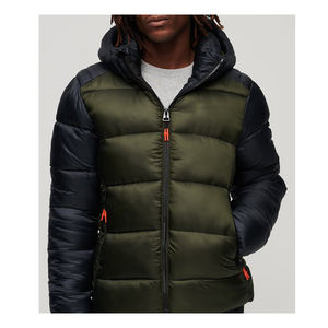 Best-seller 90% nylon 10% élasthanne Veste de sport légère pour homme Veste de golf à fermeture éclair intégrale Veste matelassée chaude Veste hybride - Product Image 1