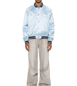 Venta al por mayor de chaqueta universitaria de satén con logotipo personalizado para hombres, transpirable, reversible, Hip Hop, bombardero de béisbol, estilo universitario Letterman - Product Image 4