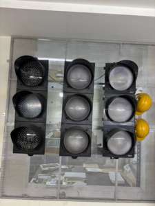 Sistema inteligente de señales de tráfico Control inteligente para la gestión de carreteras - Product Image 1