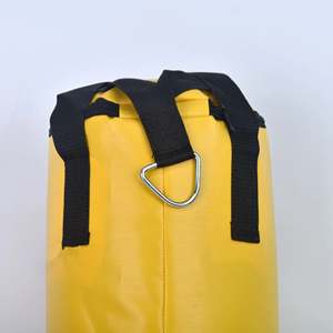 Ensemble de gants de boxe jaunes pour enfants et sac de frappe pour l'entraînement et la protection - Product Image 3