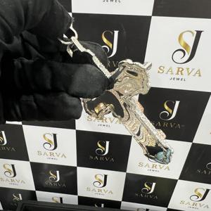 Colgante Religioso de Cruz con Diamantes en Oro Rosa de 14K, Estilo Hip Hop Cristiano, Completamente Engastado, Unisex, para Fiestas - Product Image 4