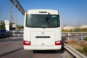 Nuovissimo Toyota Coaster 202 con specifiche GCC, 399 CV, 8+ posti, 6 cilindri, motore a sinistra, cambio manuale, benzina - Product Image 6