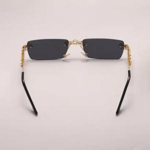 Lunettes de soleil carrées tendance pour femmes, qualité export, style hip-hop de luxe, accessoires de mode au meilleur prix de gros - Product Image 3