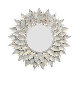 Espejo de pared de metal clásico y duradero hecho a mano con todas las formas y diseños, lo mejor para regalo, Bar Mitzvah de boda y decoración de Pascua - Product Image 3