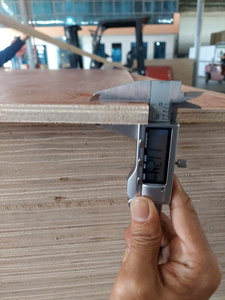 แผ่นไม้อัดซีดาร์4x8 11.5มม. สีแดงขนาด1200x2400มม. วัสดุไม้สำหรับใช้ในครัว - Product Image 6