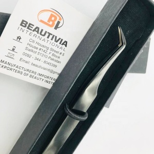 Pince à épiler professionnelle en acier inoxydable avec logo personnalisé, accessoire d'extension de cils en fibre plasma noire, beauté pointue - Product Image 6