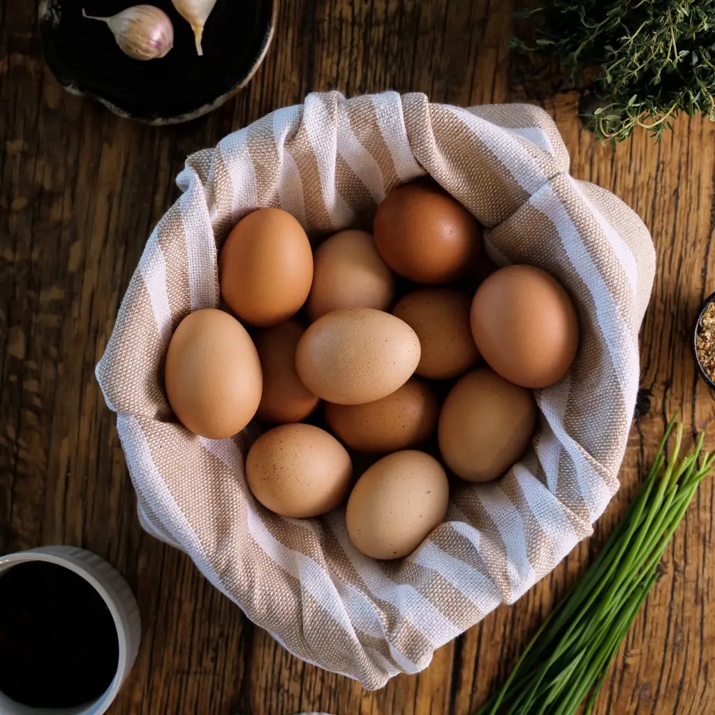 الرائدة في تصدير البيض الصحي البيض والبني / الطلب الهائل على بيض الدجاج بحجم كبير بأقل سعر