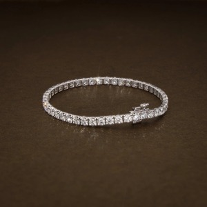 Pulsera de Tenis con Diamantes de Moissanita Incoloros de Corte Redondo de 4 mm para Regalo de Boda en Plata 925, Joyería de Lujo con Incrustaciones a Bajo Precio - Product Image 3