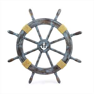Roue de bateau en bois classique sur le thème Vintage nautique gris rustique avec ancre et cordes océan plage maison décor à la maison - Product Image 1