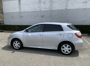 Toyota Matrix FWD 2009 / Disponible para la Venta con Bajo Kilometraje, Motor de Gasolina / Auto Usado en Excelentes Condiciones, Sin Accidentes ni Problemas - Product Image 4