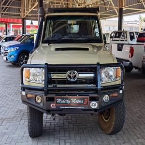 Perfecto estado Bastante usado 2019 Toyotaa Land Cruiser hardtop en venta - Product Image 2