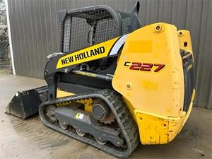 CE EPA 2017 NEW HOLLAND C227 Chargeuse compacte à dérapage à haute efficacité opérationnelle Diesel Power Quick Change Operation Attachments - Product Image 6
