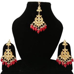 Parure ethnique pour femme : Boucles d'oreilles pendantes style chandelier et coiffe, ornée de perles, base en alliage plaqué or, cristaux et strass - Product Image 2