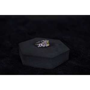 Bague de fiançailles pour homme en argent sterling avec saphir taille princesse et taille marquise - Product Image 4