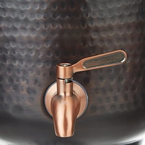Meilleures ventes de distributeur d'eau au design martelé en cuivre pur en métal avec couvercle au prix de gros - Product Image 3
