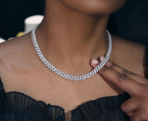 สร้อยคอเงินแบบ Cuban Link ดีไซน์คลาสสิกประดับเพชรเทียม เครื่องประดับเงินสุดหรู - Product Image 3