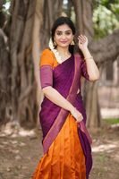 Designer de luxe Kanjiveram Soie Half Lehenga Saree pour les femmes de mariage et de fête disponible au prix de gros