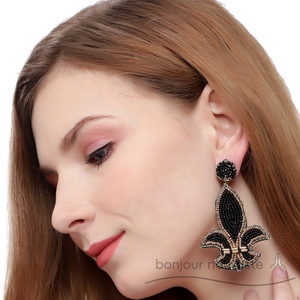 ต่างหูลูกปัดสีดำ & สีทองมีเสน่ห์ | Boutique geschenkideen ลอนดอน & Berlin weihnachtsmarkt - Product Image 3
