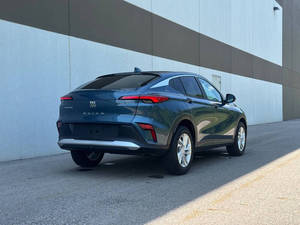 Construido ligeramente usado 2024 Bu-ick Env-ista Preferred - Product Image 2