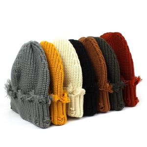Bonnet personnalisé Jacquard Logo imprimé sur tissu tricoté uni pour hommes et femmes bonnet de détresse - Product Image 5