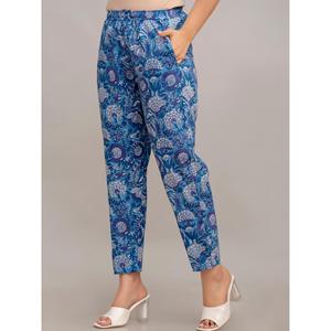Ensemble coordonné d'été pour femmes, imprimé bleu celtique, 2 pièces, short et pantalon, détail boutonné, manches 3/4, tailles XS et XXS - Product Image 4