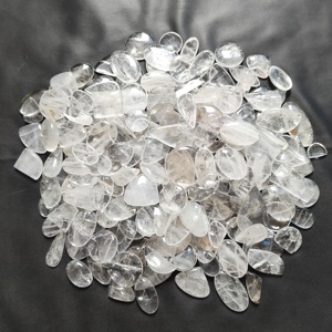 Vente en gros de pierre de quartz naturel clair de haute qualité pour la guérison et la décoration intérieure pierre cristal de meilleure qualité pour la fabrication de bijoux - Product Image 1