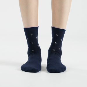 Calcetines de Algodón para Mujer Kikiya - Calcetines Casuales con Estampado Floral y Tejido Transpirable para Uso Diario - Product Image 5