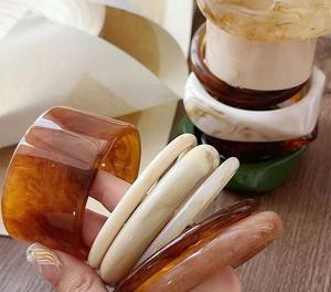 Brazaletes de Resina de Alto Brillo para Mujer, Acabado Duradero, Resistentes al Agua, Colores Personalizados, Diseño Bonito, Accesorio de Moda para Uso Diario y Festivo - Product Image 2